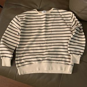 Zara’s beige & olive green sweatshirt - size 11/12